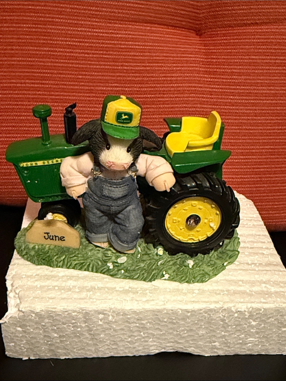 Enesco Vintage 2000 Mary's Moo Moos John Deere Cow Figurine June 833703 new open